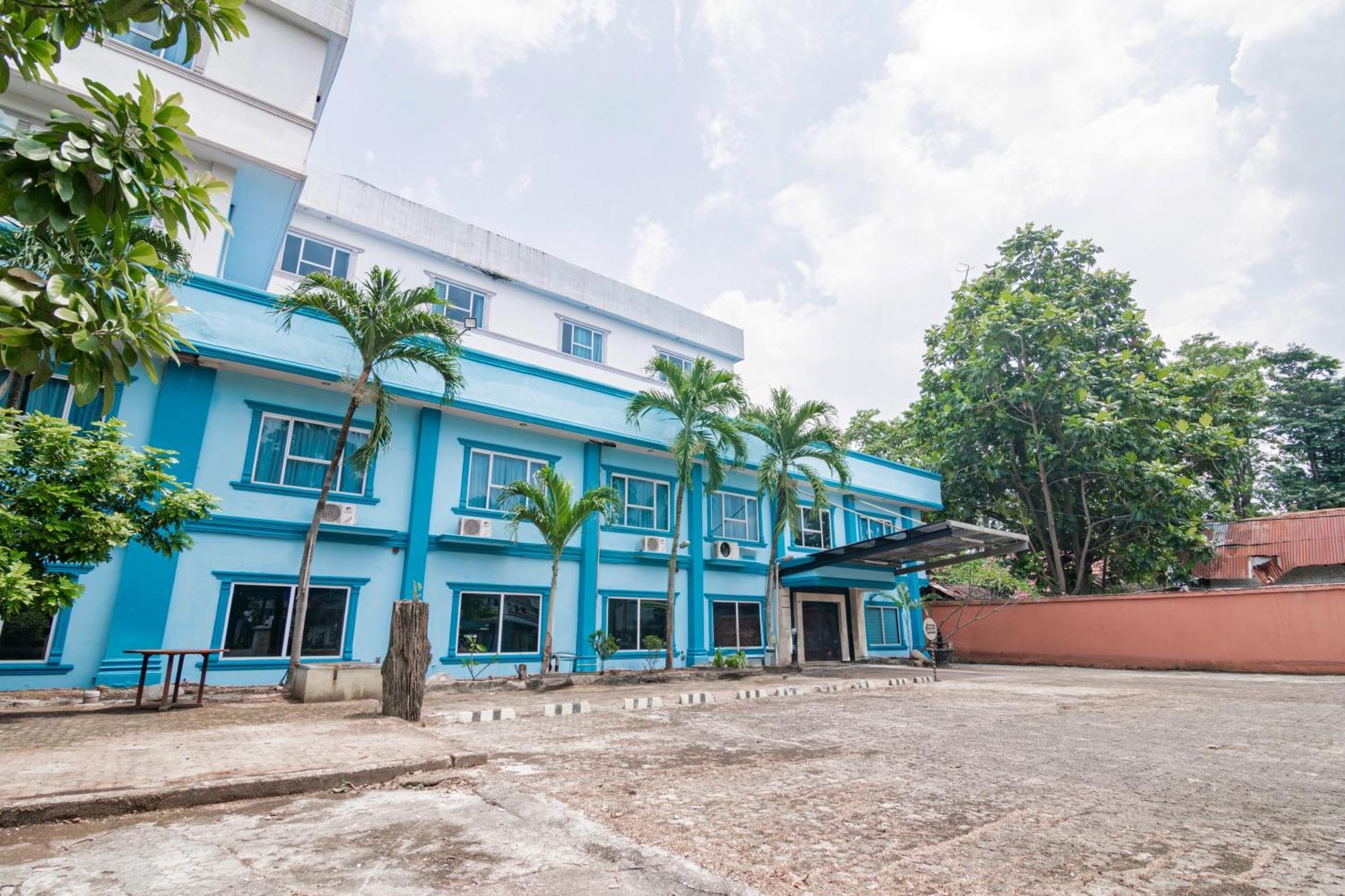 Hotel Collection O Senapelan Near Rsud Petala Bumi Formerly De Town Pekanbaru